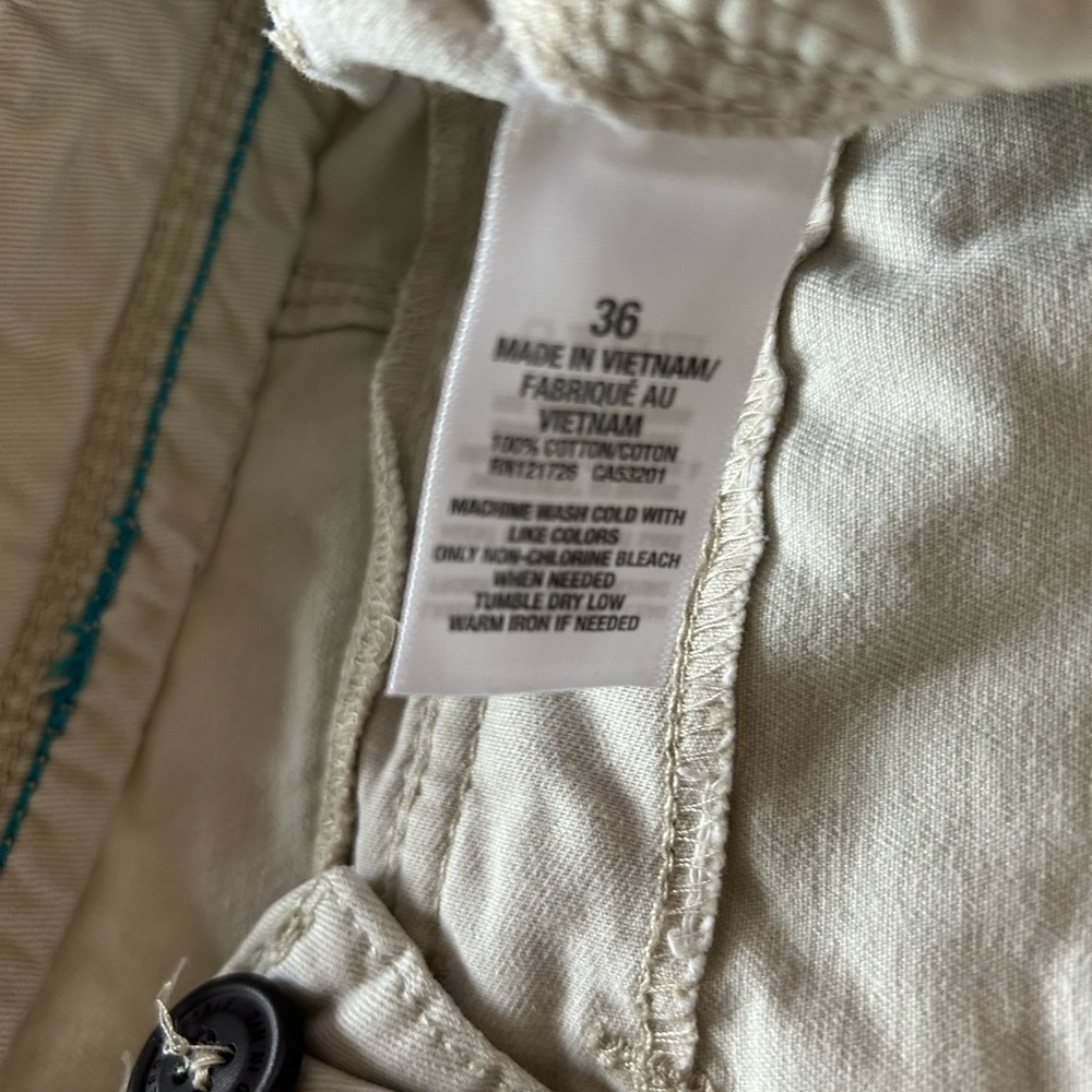 Stone Aeropostale Cargo shorts, size 36 - Picture 3 of 4